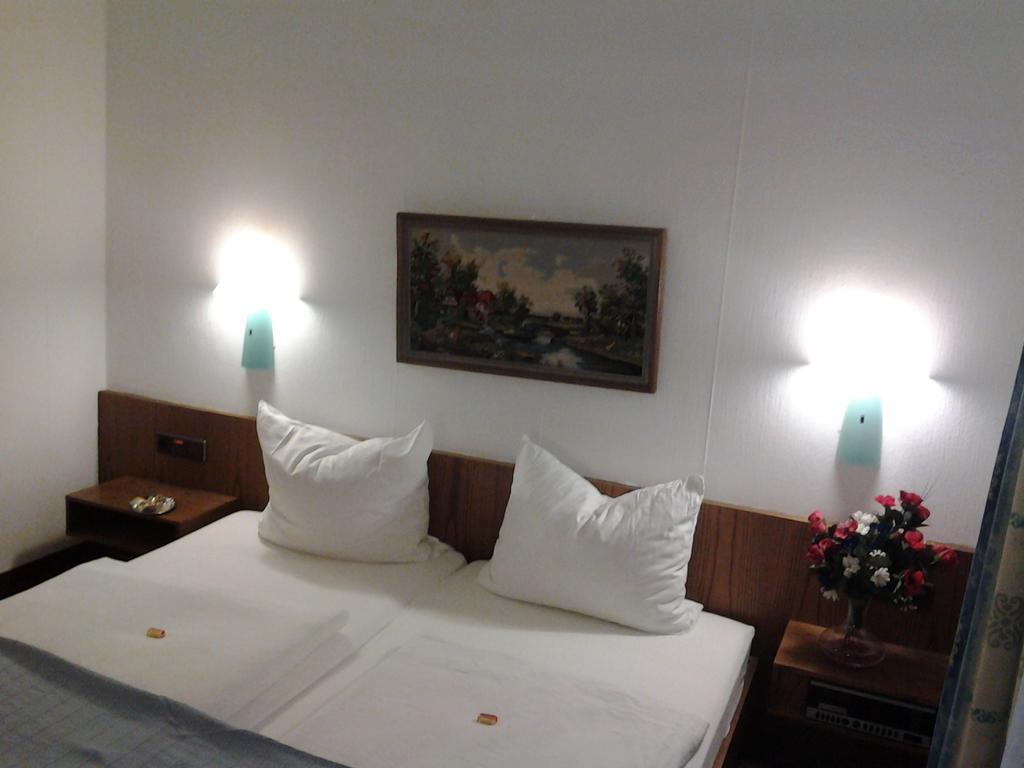 S&L Hotel 노이스 외부 사진