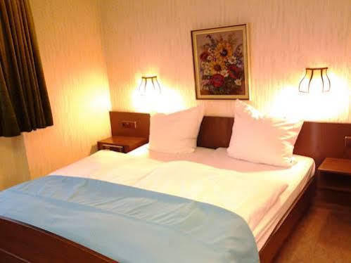 S&L Hotel 노이스 외부 사진
